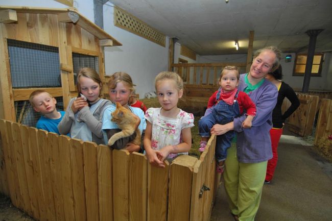 Alle Kinder sind gerne im Erlebnisstall am Ransburgerhof