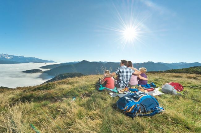 Traumhafte Aussicht ins Tal vom Grießenkareck - dem Hausberg von Flachau