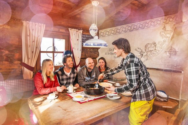 Gemütliche Hütteneinkehr beim Skiurlaub in Flachau