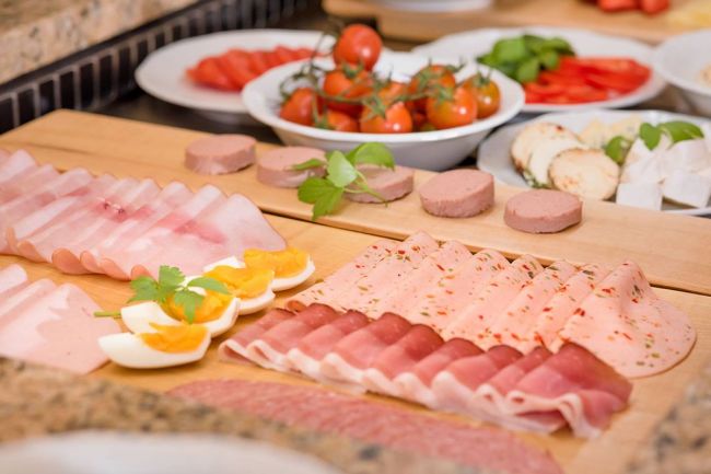 Umfangreiches Frühstücksbuffet